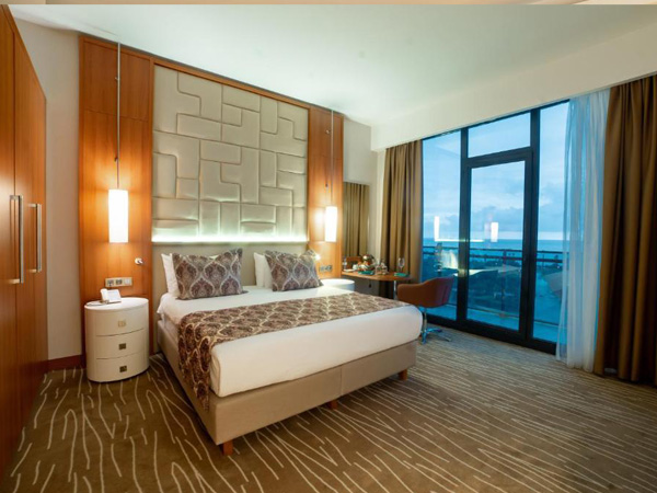 تور ترابزون، باتومی و اووزنگل